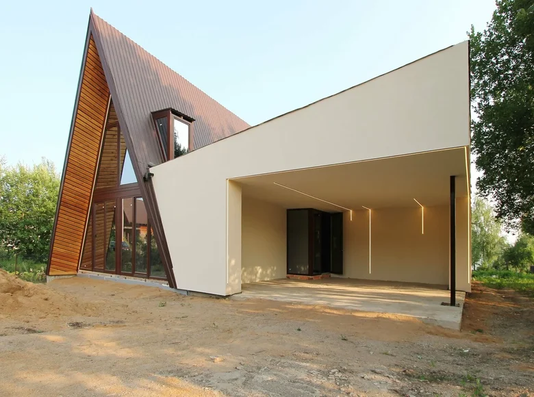 House 297 m² Lahojsk selsaviet, Belarus