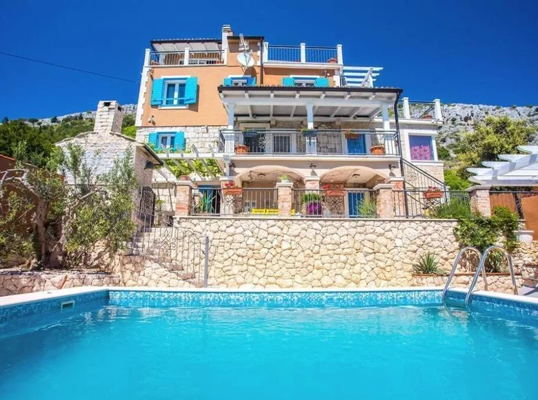6 bedroom villa 900 m² Grad Omis, Croatia