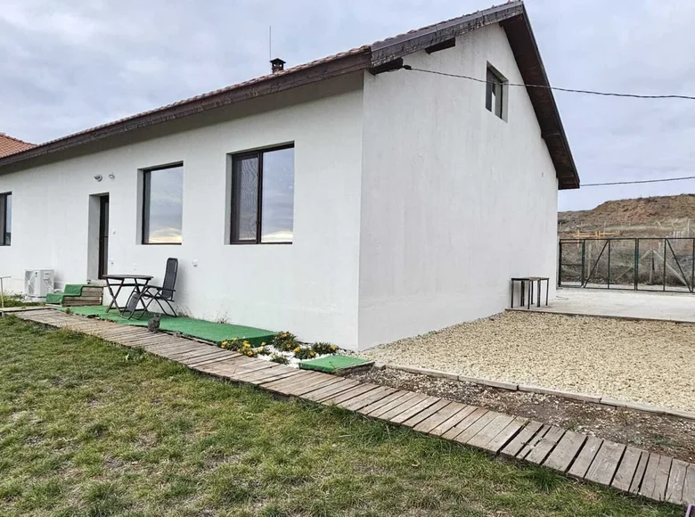 Dom 5 pokojów 248 m² Kamena, Bułgaria