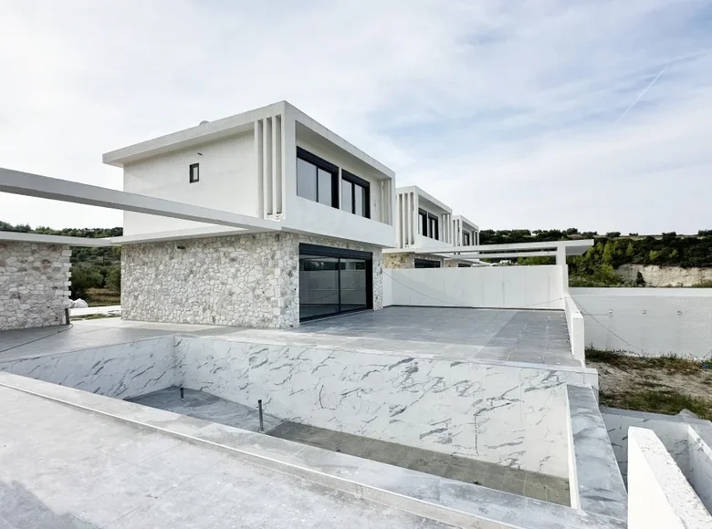 3 bedroom villa 100 m² Chaniotis, Greece