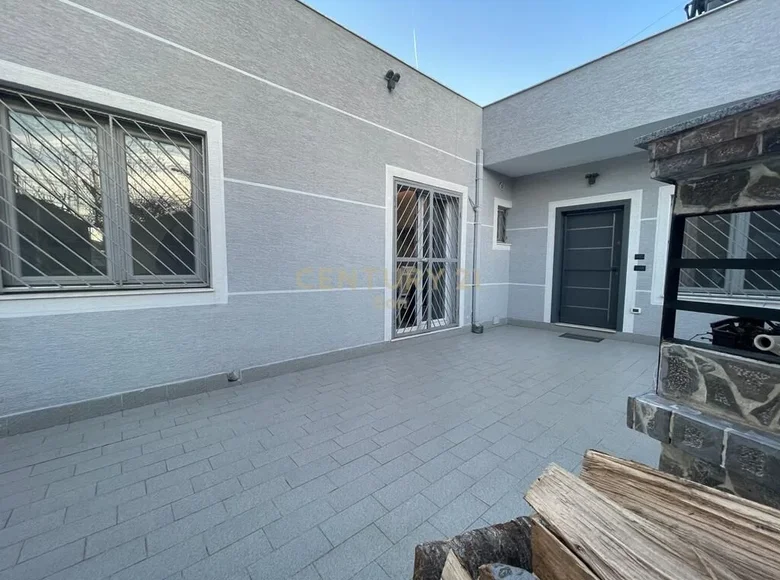 Дом 3 комнаты 295 м² Дуррес, Албания