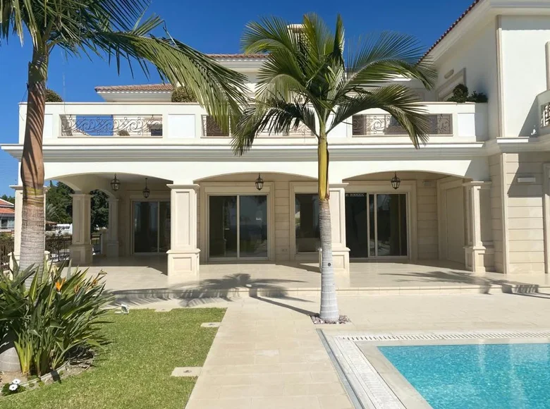 Maison 5 chambres  en Germasogeia, Chypre