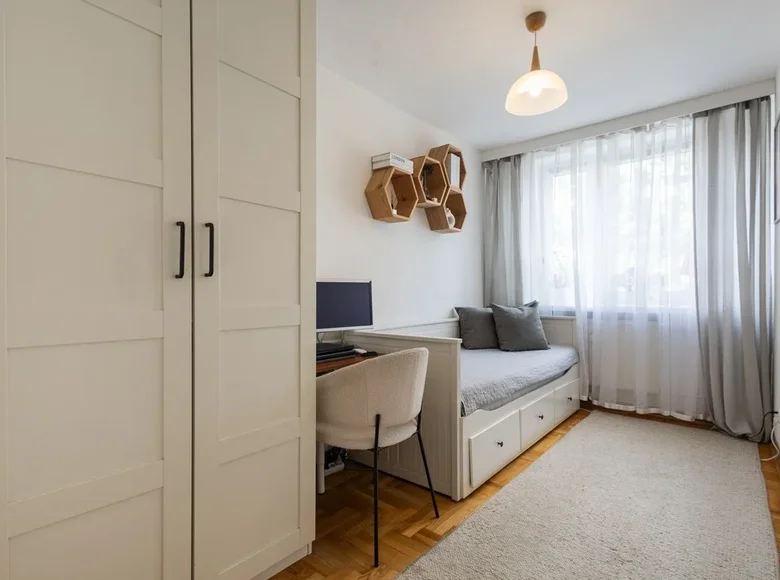 Квартира 3 комнаты 63 м² Варшава, Польша