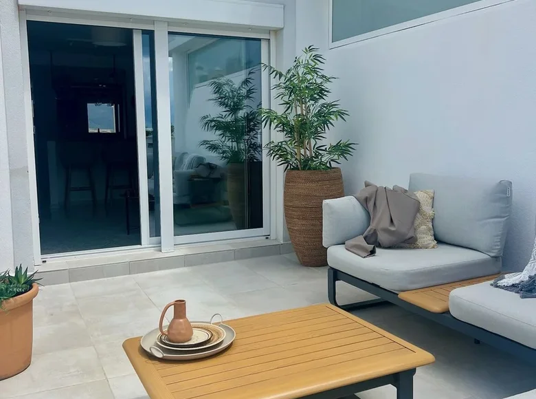 Mieszkanie 3 pokoi 76 m² Casares, Hiszpania