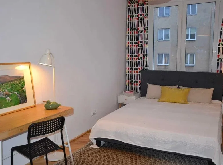 Mieszkanie 2 pokoi 43 m² w Poznań, Polska