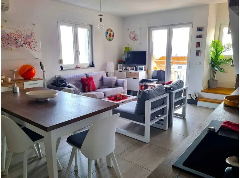 4 room apartment 87 m² Okrug Gornji, Croatia
