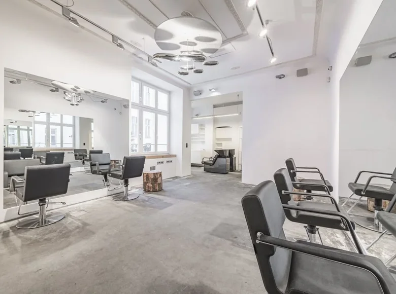 Mieszkanie 83 m² w Warszawa, Polska