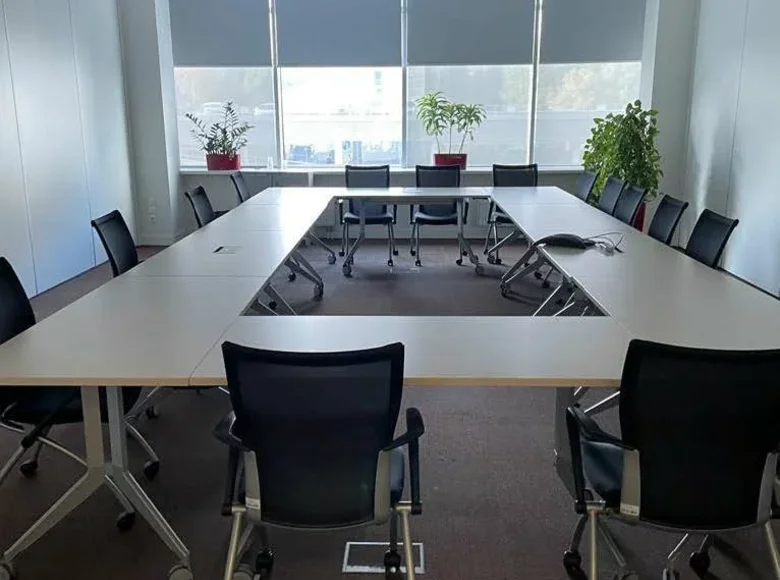 Office 2 220 m² in Moscow, Russia