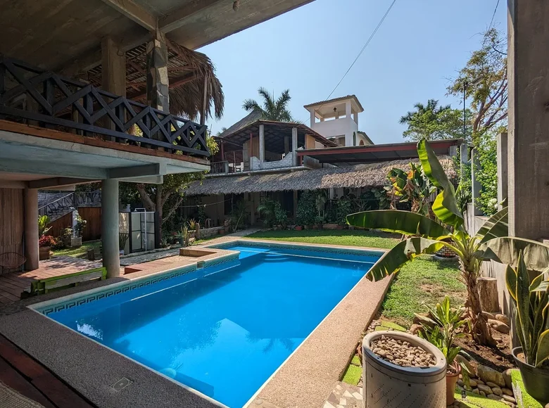 Отель 6 200 м² Puerto Escondido, Мексика