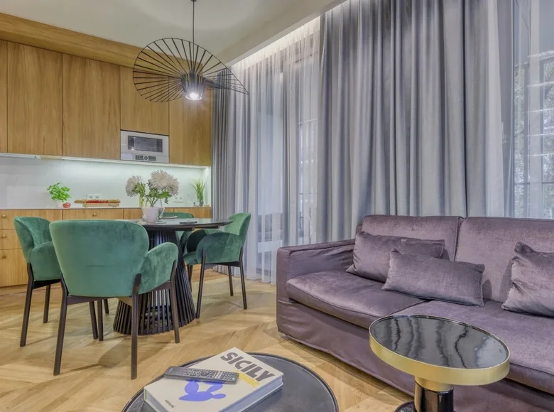 2 room apartment 43 m² in Warsaw, Poland