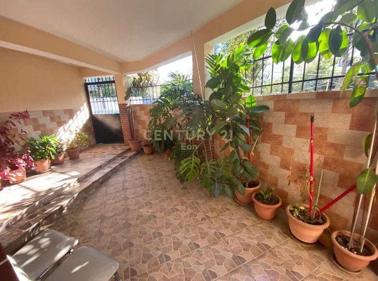 5 bedroom villa 256 m² Bashkia Durres, Albania