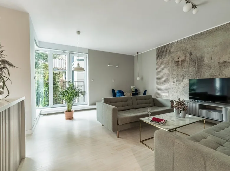 3 room apartment 91 m² in Warsaw, Poland