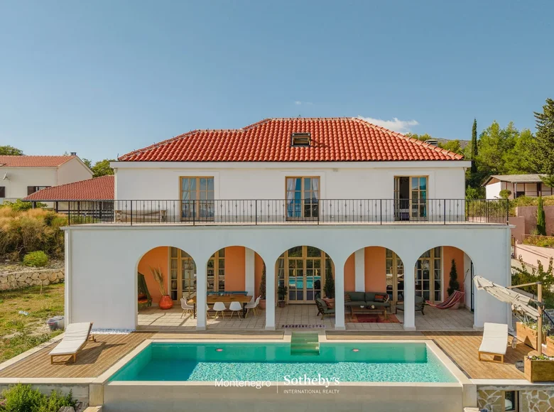 3-Schlafzimmer-Villa 354 m² Ratiševina, Montenegro