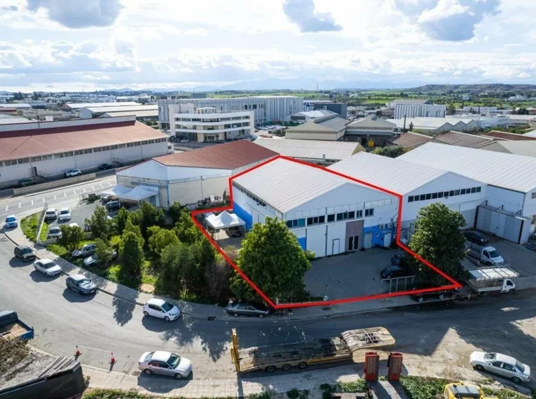 Entrepôt 510 m² à Latsia, Chypre