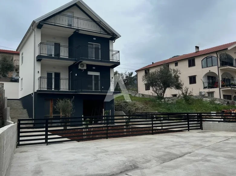3 bedroom house  in Kavac, Montenegro