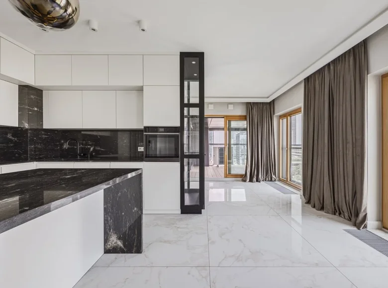 Коммерческое помещение 145 м² Варшава, Польша