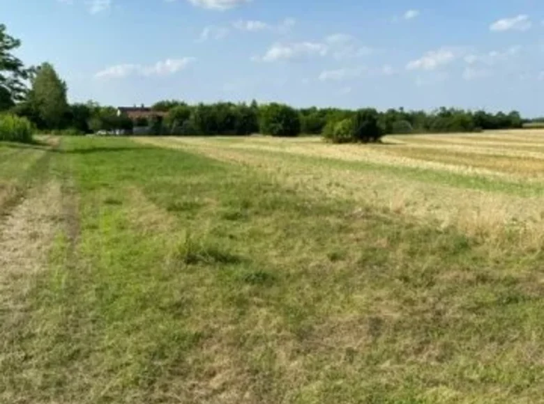 Parcelas 2 m² Gyori jaras, Hungría