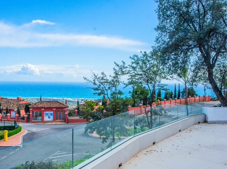 Mieszkanie 3 pokoi 258 m² Marbella, Hiszpania