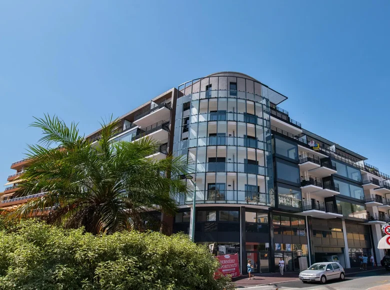 Mieszkanie 3 pokoi 62 m² Menton, Francja