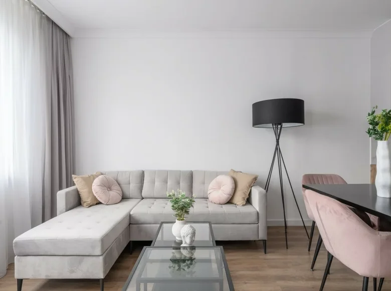 2 room apartment 49 m² in Warsaw, Poland