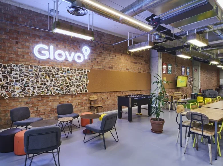 Commercial property 1 562 m² in Barcelona, Spain
