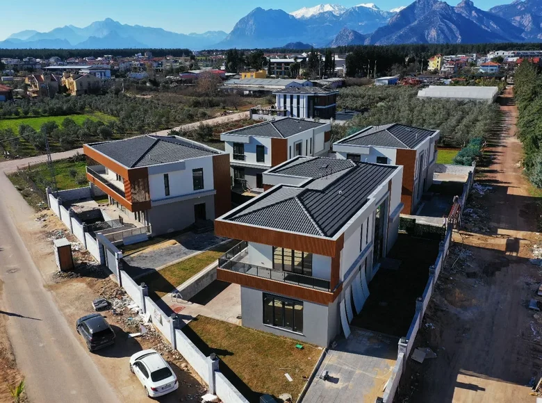 Willa 5 pokojów 280 m² Mediterranean Region, Turcja