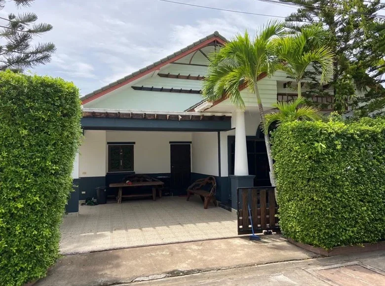 Villa de tres dormitorios 195 m² mab fakthxng, Tailandia