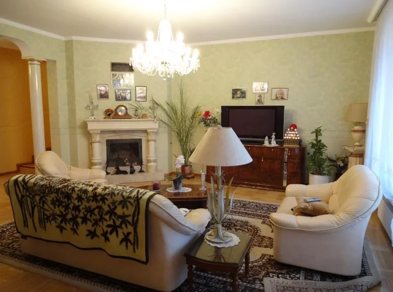 Villa 8 habitaciones 657 m² Letonia, Letonia