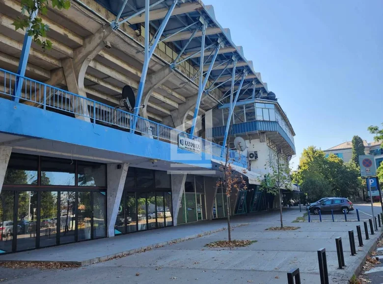 Commercial real estate Poslovni prostor 240 m² na Izdavanje – Centar, Podgorica
