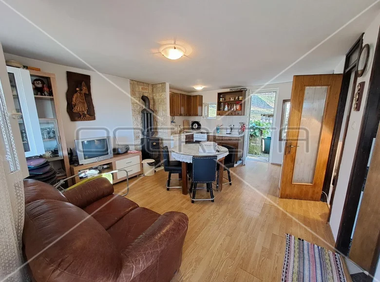 Haus 4 zimmer 167 m² Slatina Pokupska, Kroatien