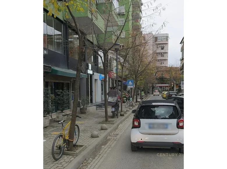 Офис 110 м² в Тиране, Албания