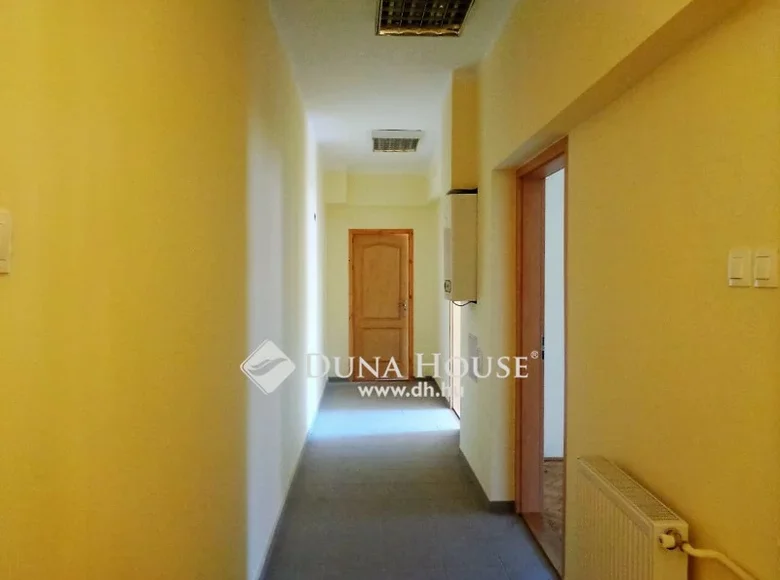 Büro 205 m² Bekescsabai jaras, Ungarn