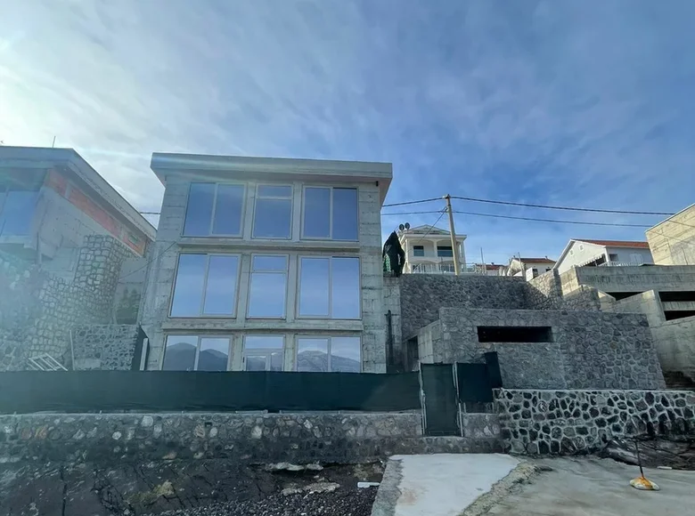4-Schlafzimmer-Villa  Krasici, Montenegro