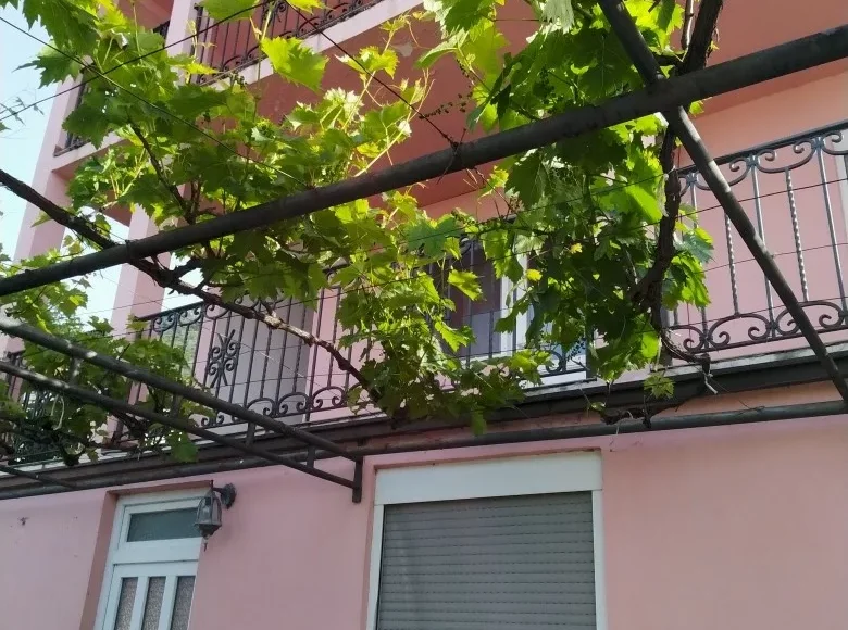 5 bedroom house 240 m² Bar, Montenegro