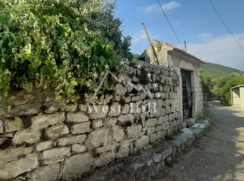 Land  Baošići, Montenegro