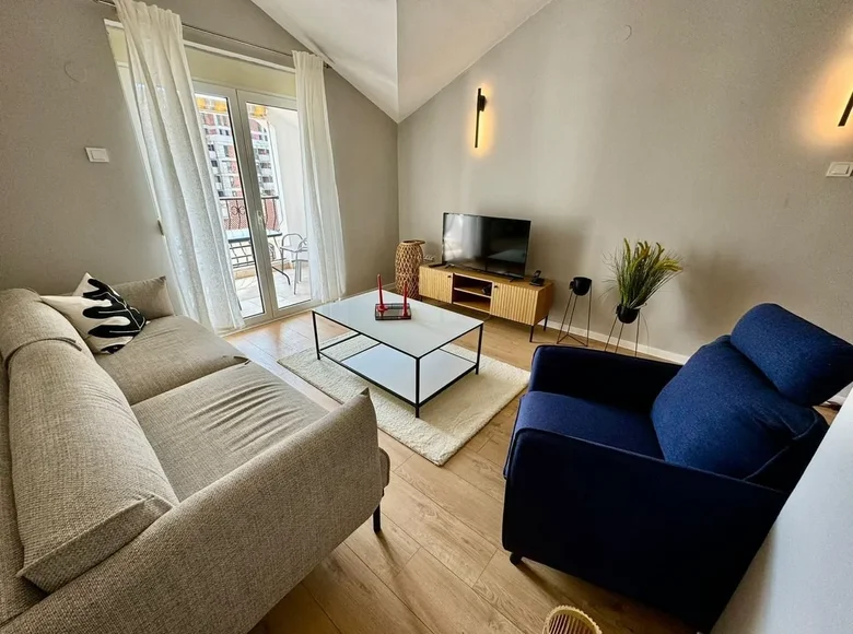 2 bedroom apartment 65 m² in Budva, Montenegro