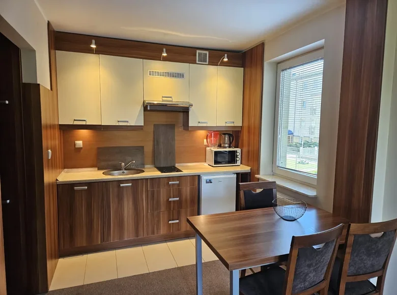 Mieszkanie 1 pokój 37 m² w Warszawa, Polska