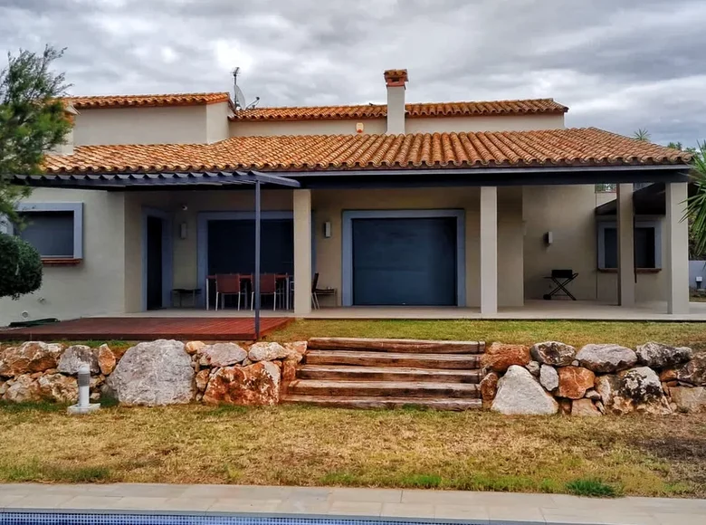 4 bedroom Villa 267 m² Peralada, Spain