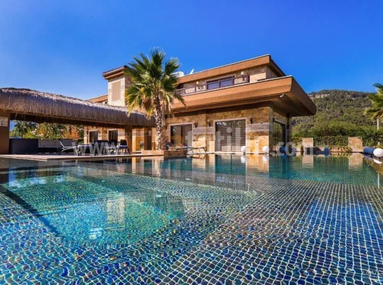 Townhouse 4 bedrooms 300 m² Kemer, Turkey
