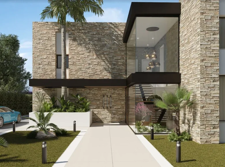 villa de 5 dormitorios 360 m² Salt, Španjolska
