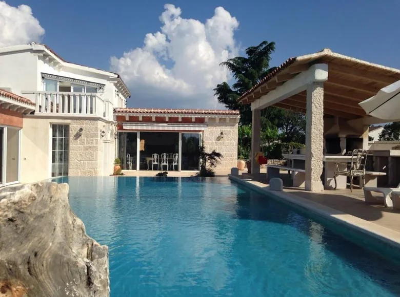 4 bedroom Villa 264 m² Grad Rovinj, Croatia