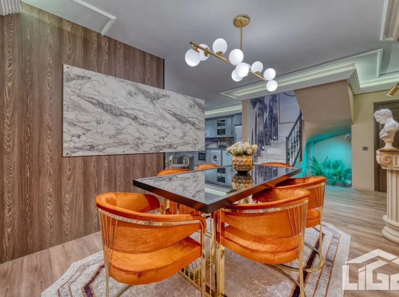 Bliźniak 4 pokoi 225 m² Oba, Turcja