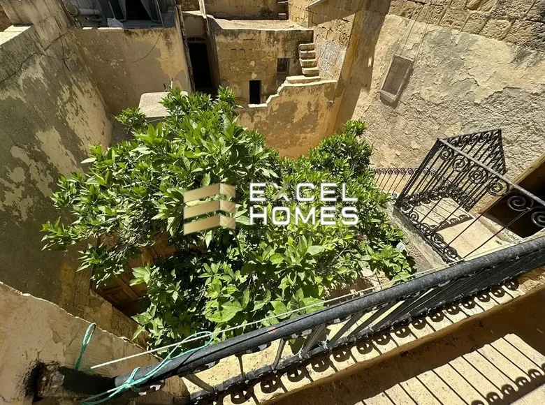 Dom 3 pokoi  Zejtun, Malta