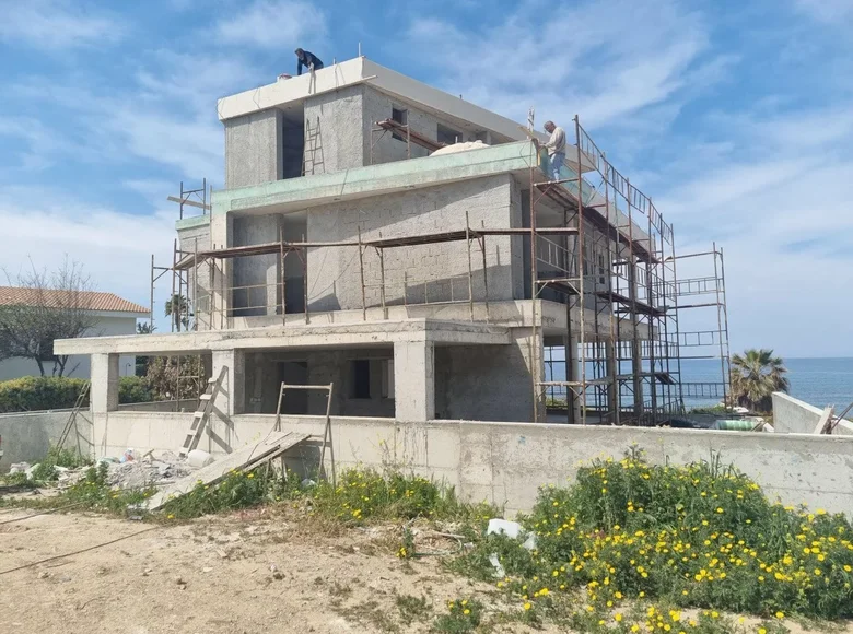 4 bedroom house 305 m² Kissonerga, Cyprus