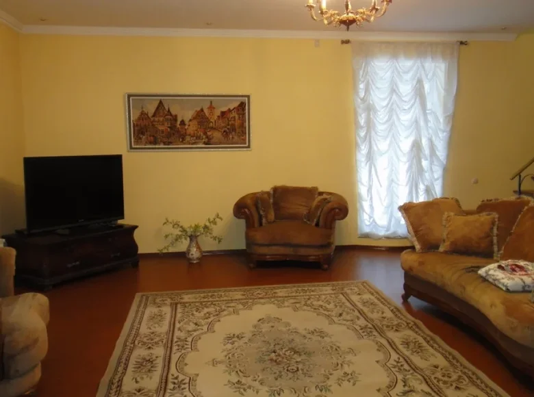 5 room house 200 m² in Riga, Latvia