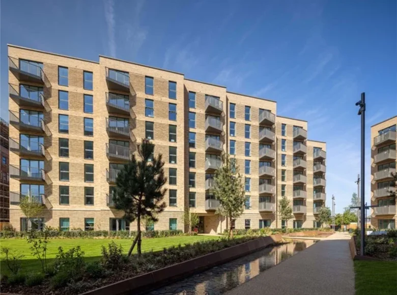 Mieszkanie 2 pokoi 75 m² Slough, Wielka Brytania