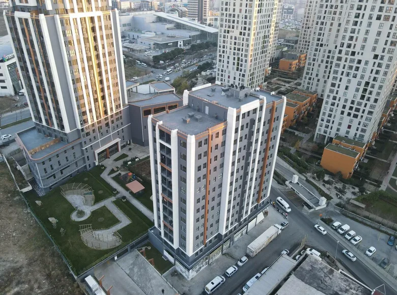 Mieszkanie 4 pokoi 130 m² Esenyurt, Turcja