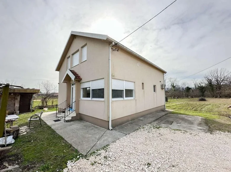 4 bedroom house 112 m² Spuz, Montenegro