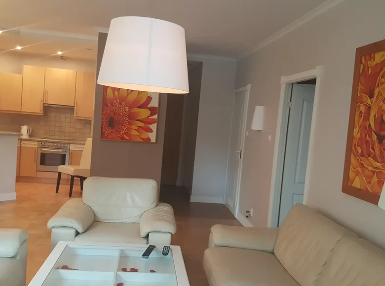 2 room apartment 61 m² in Warsaw, Poland