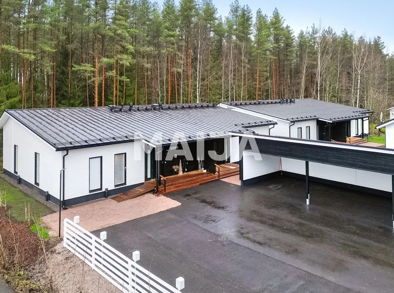 Дом 4 комнаты 90 м² Helsinki sub region, Финляндия